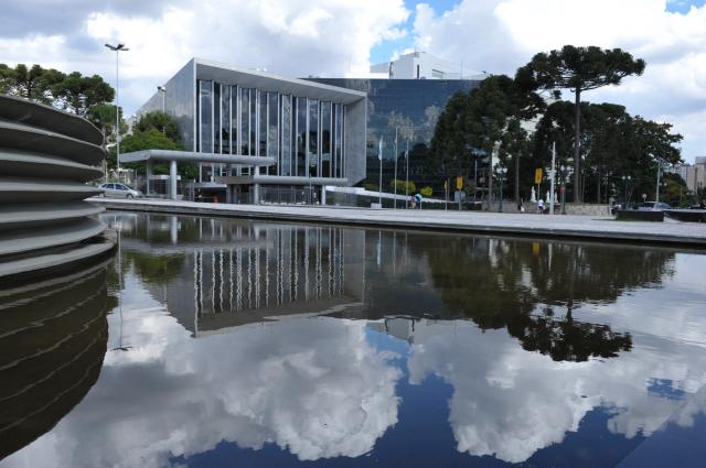 Governo do Paraná tenta alterar tabela de ICMS para refrigerantes